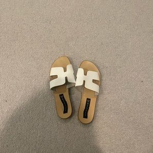 STEVEN by Steve Madden sandals - white